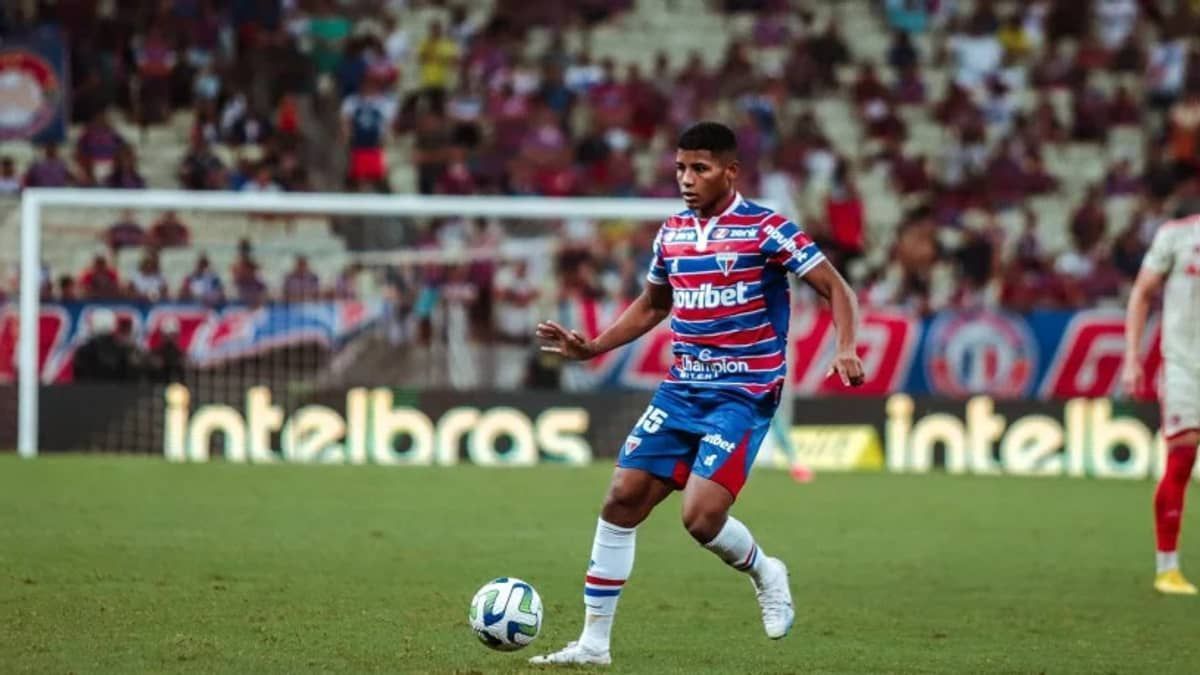 Revelação do Fortaleza tem grave lesão no joelho e ficará nove meses fora