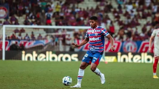 Hércules teve grave lesão no joelho e vai ficar quase um ano longe dos gramados