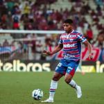 Revelação do Fortaleza tem grave lesão no joelho e ficará nove meses fora
