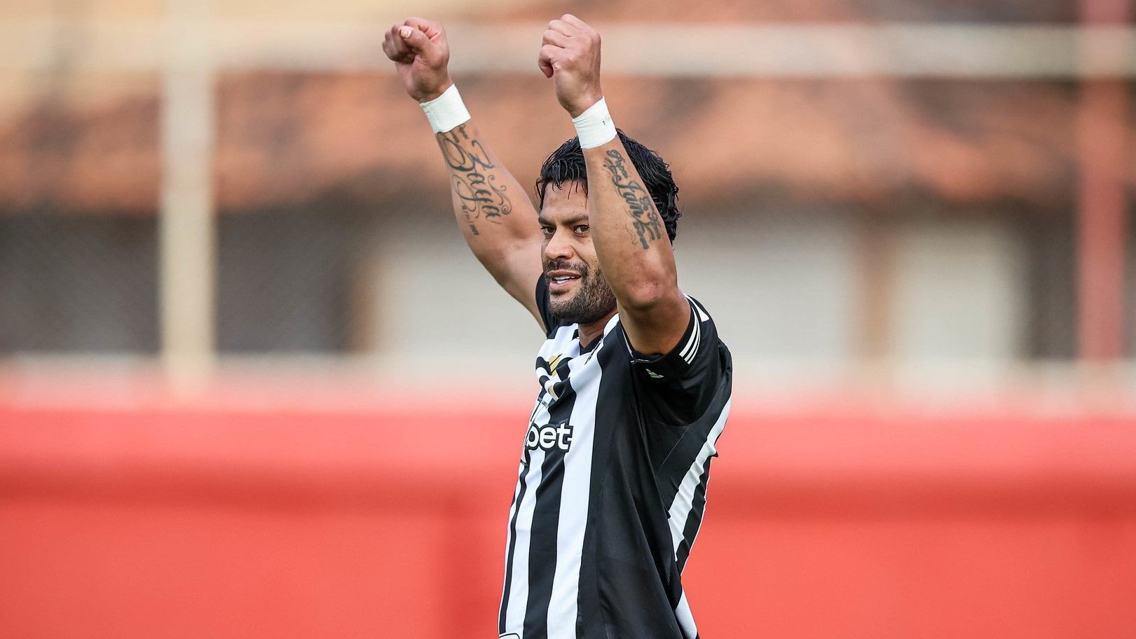 Hulk exalta vitória do Atlético e revela 'puxão de orelha' de Cuca