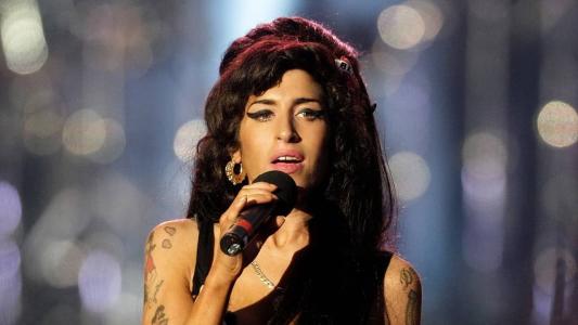 História de Amy Winehouse será relembrada em cinebiografia
