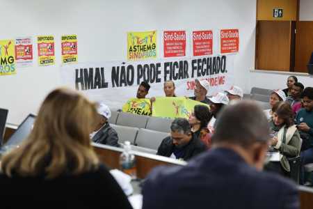 Servidores da saúde marcaram presença em audiência pública que discutiu situação do HMAL e do João XXIII na ALMG