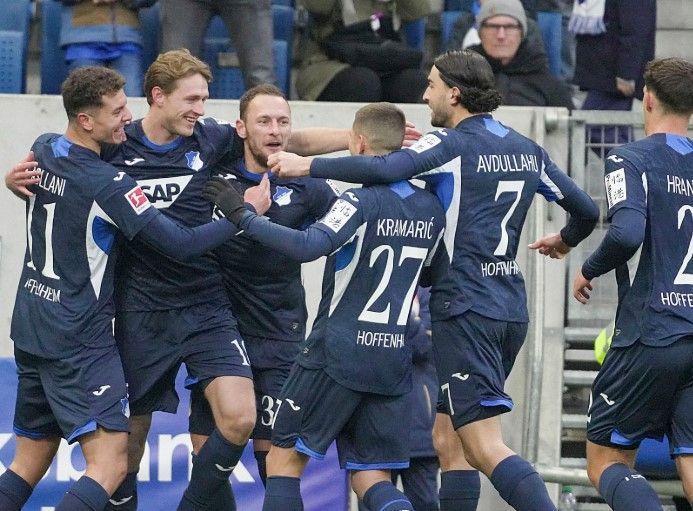 Hoffenheim vence Bayer Leverkusen em duelo da parte de cima da Bundesliga
