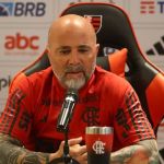 Hoje no Flamengo, Sampaoli não tem bom retrospecto contra o Atlético