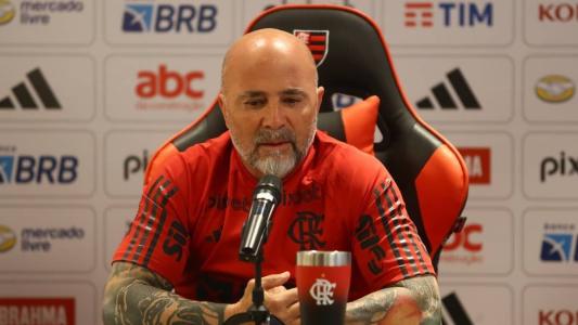 Hoje no Flamengo, Sampaoli reencontra seu ex-clube Atlético neste sábado (29), pelo Campeonato Brasileiro