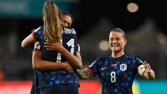 Holanda goleou o Vietnã
