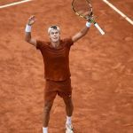 Rune vence Djokovic e está na semifinal do Masters 1000 de Roma