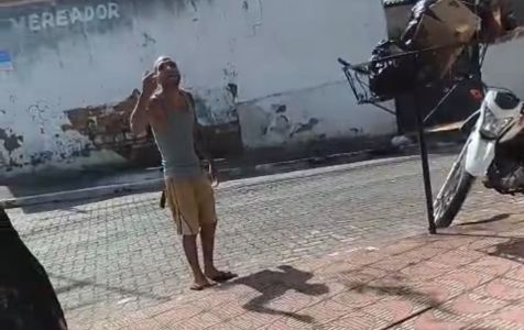 Homem apresentava comportamento agressivo no momento das injúrias raciais