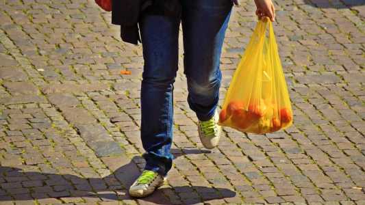 Homem deu tapa na bunda de mulher em um supermercado de Santa Catarina