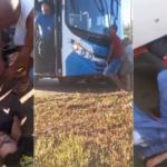 Homem é arrastado por ônibus e resgatado após população erguer o veículo; veja vídeo