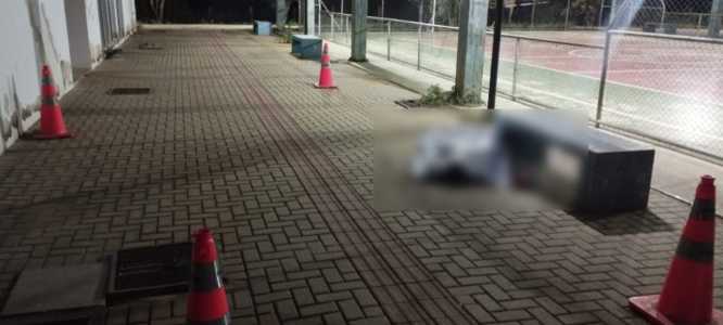 Homem é assassinado a tiros dentro de quadra de futebol na Grande BH.