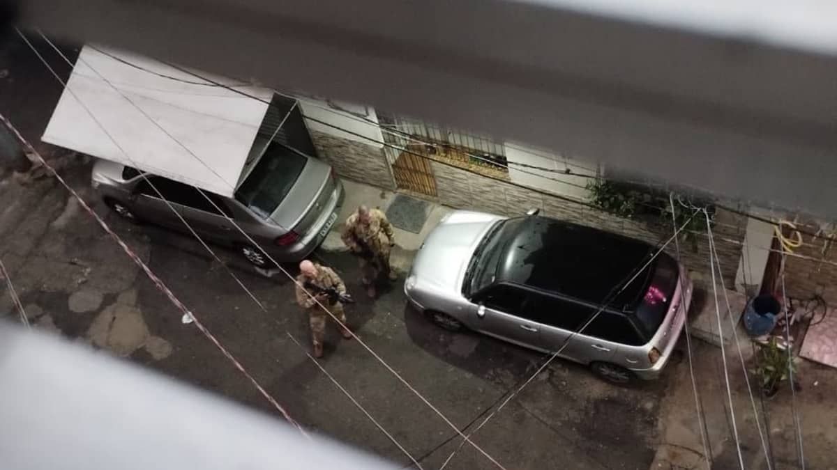 Homem é encontrado morto dentro de casa um dia após operação policial na zona norte do Rio