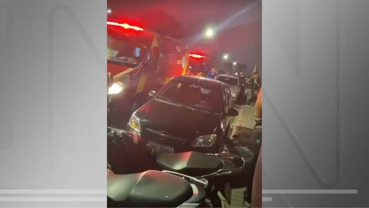 Homem é preso após esfaquear quatro pessoas em bar de Curitiba; uma pessoa morreu