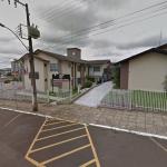 Homem é preso após ser flagrado cochilando em casa que invadiu: 'dormiu demais'