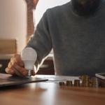 Saiba como pequenos ajustes podem reduzir o valor da conta de luz