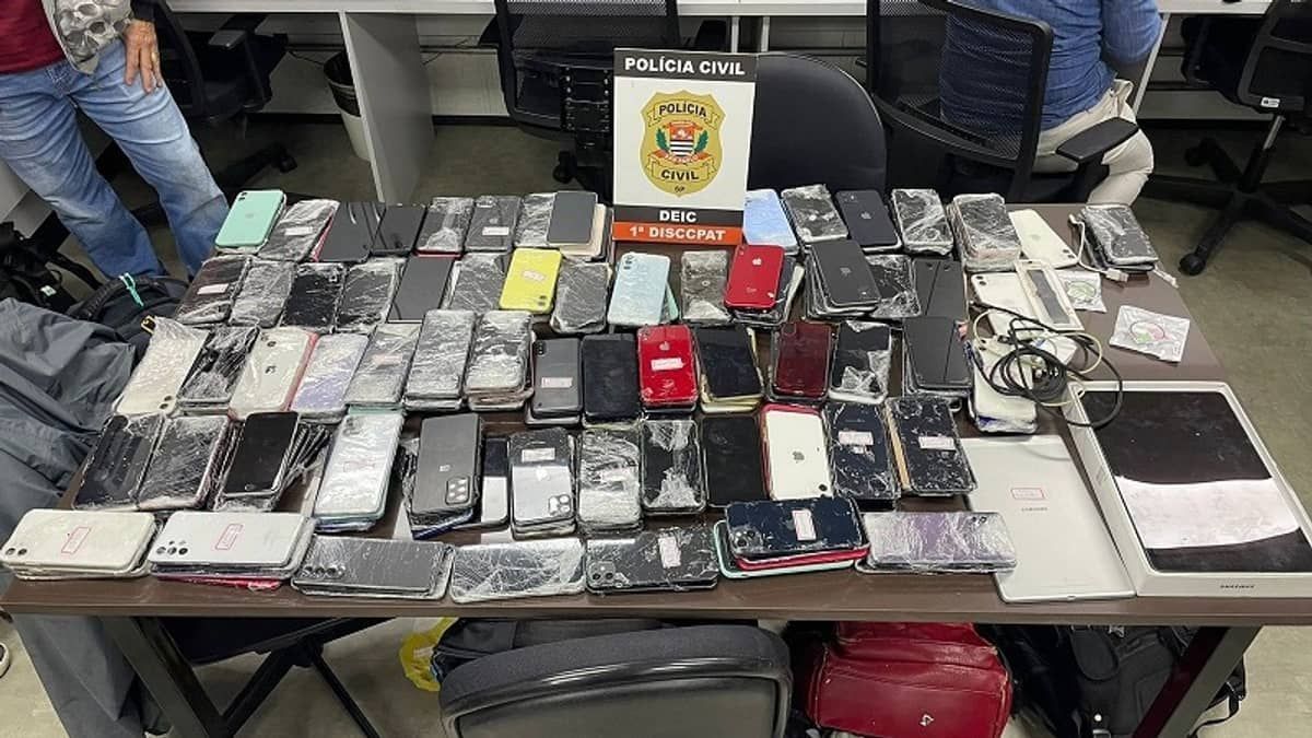 Estrangeiro suspeito de ser maior receptador de celulares do país é preso em SP com 312 aparelhos