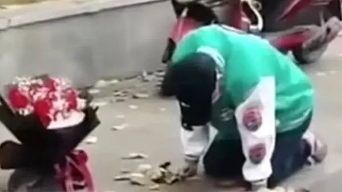 Homem passa mais de 20 horas ajoelhado para convencer ex-namorada a perdoá-lo