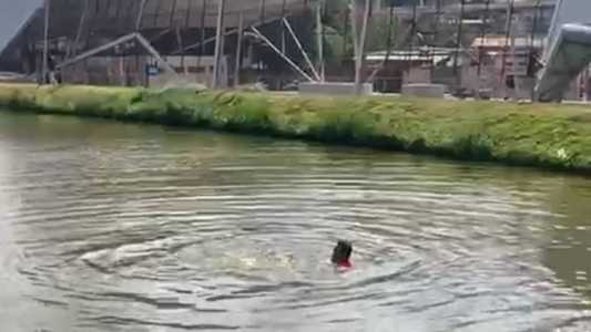 Homem ficou submerso por 20 minutos