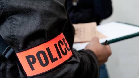 Homem foi agredido pela polícia francesa quando fotografava manifestação