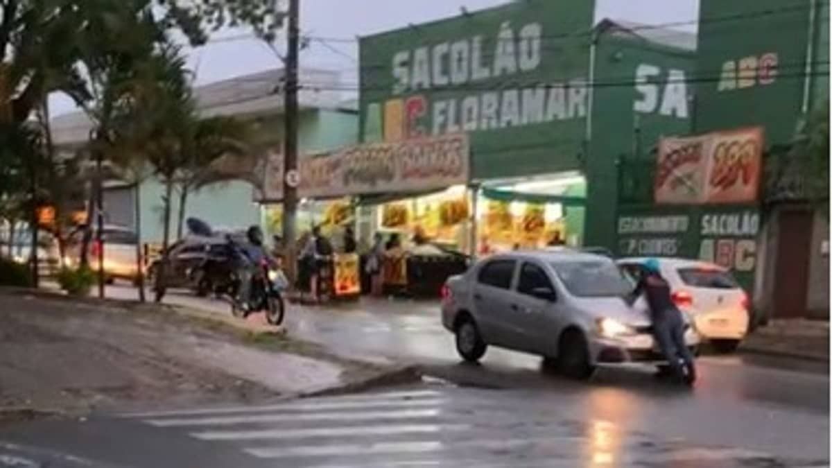 Instrutor de autoescola arrastado em capô de carro em briga de trânsito, em BH, tem morte cerebral 