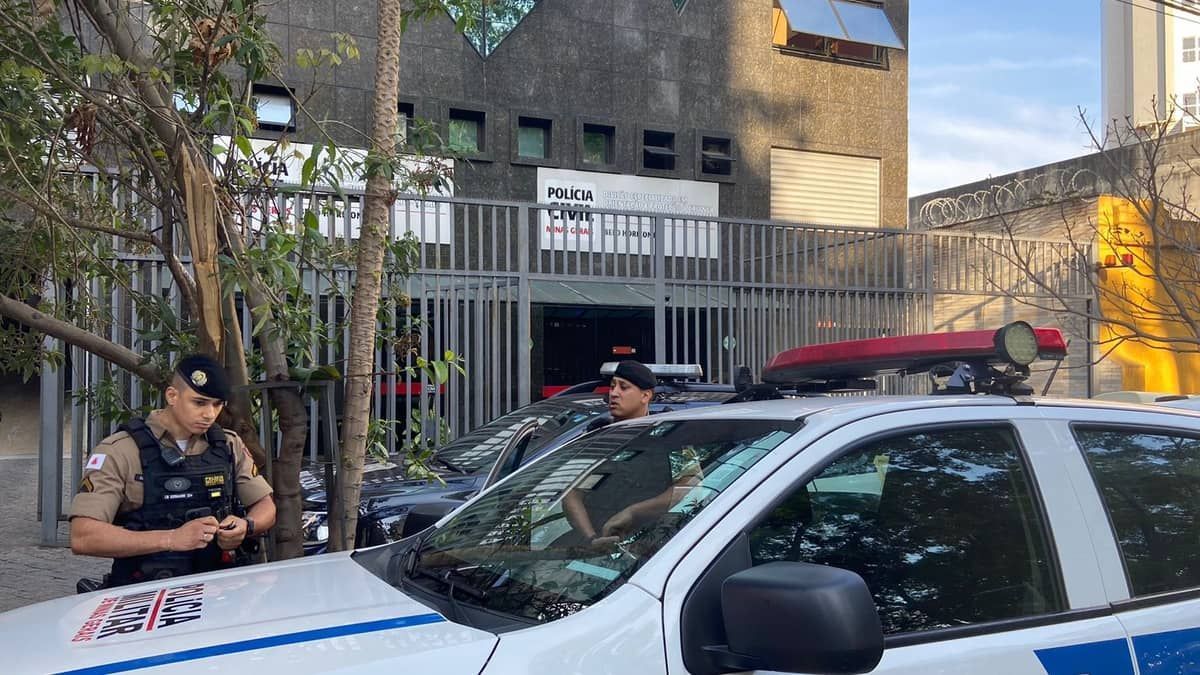 Homem de 19 anos é preso por agredir ex na frente do filho de 20 dias na região Norte de Belo Horizonte 