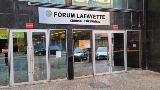 Homem foi preso por agredir namorada em apartamento no Bairro Santo Antônio