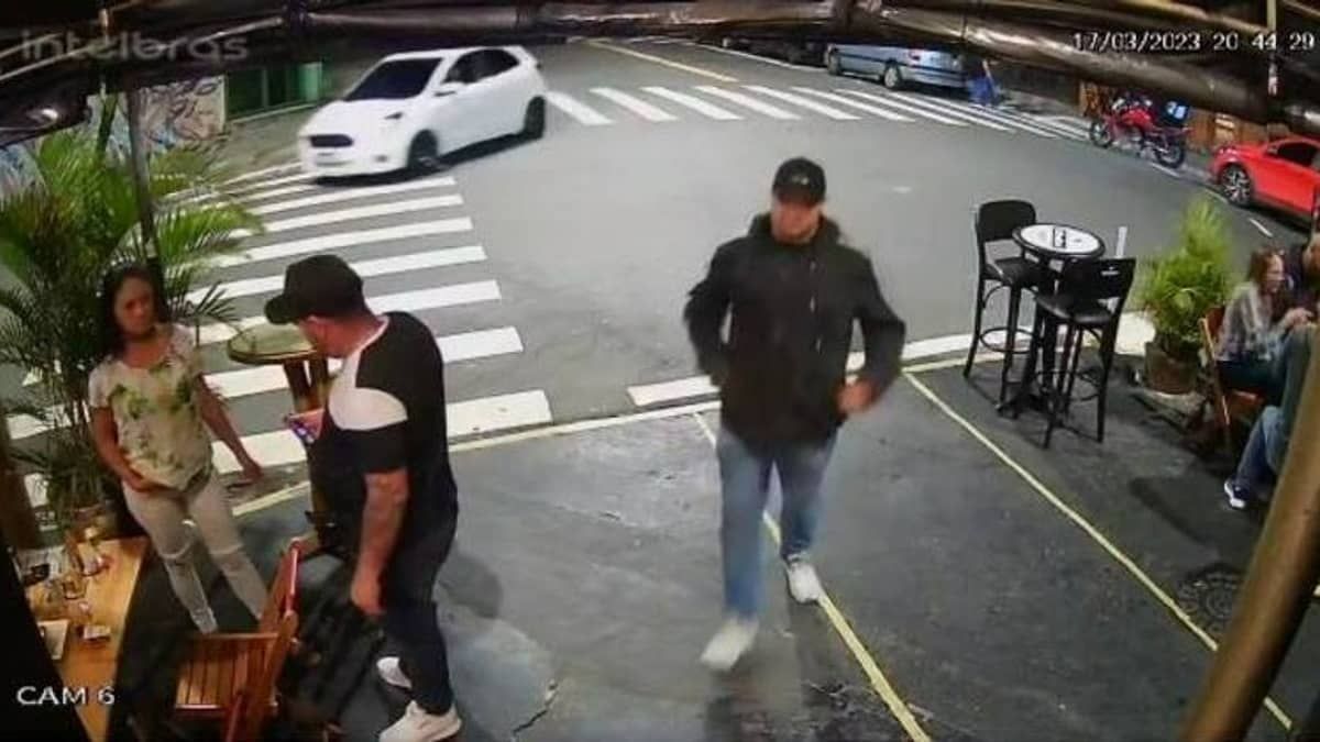 Homem mata sua própria mãe e padrasto por vingança em bar em São Paulo