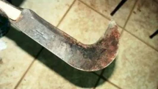 Homem morre com golpes de foice e enxada em Timóteo