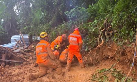Bombeiros encontraram o corpo completamente soterrado pela lama
