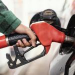 Preço da gasolina no Brasil está 6% mais caro do que no mercado internacional, mostra levantamento
