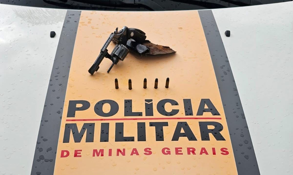 PMR prende suspeito com revólver em Viçosa na Zona da Mata