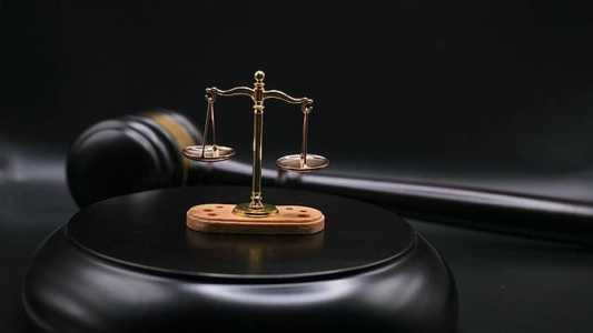 Homem se passou por advogado para aplicar golpe