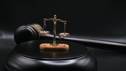 Homem se passou por advogado para aplicar golpe