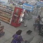 Homem tenta matar vizinho em supermercado, atira na casa dele e é encontrado morto