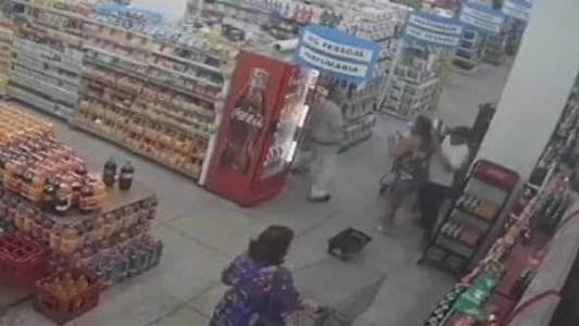 Homem tentou matar vizinho em supermercado