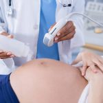 Holandês com mais de 500 filhos é investigado; Brasil não impõe limite para doação de sêmen