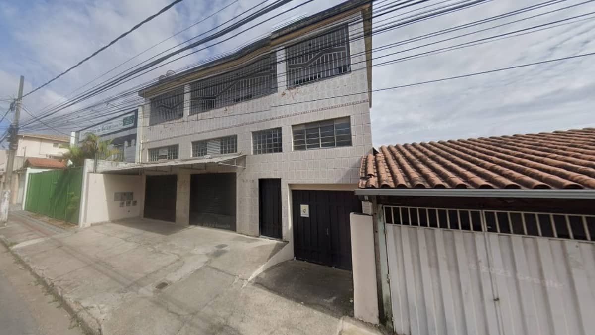 Homem é encontrado morto com 37 perfurações no corpo em Contagem, na Grande BH