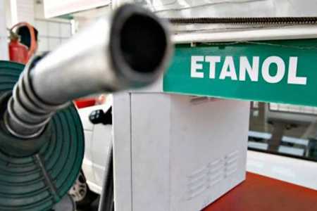 Etanol volta a ser mais vantajoso que gasolina após queda nos preços