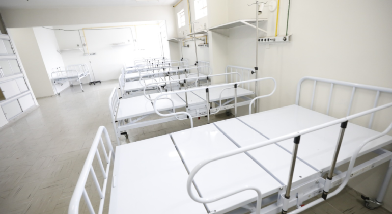 Em um mês, hospital temporário atende quase 4 mil pacientes com sintomas de dengue em BH