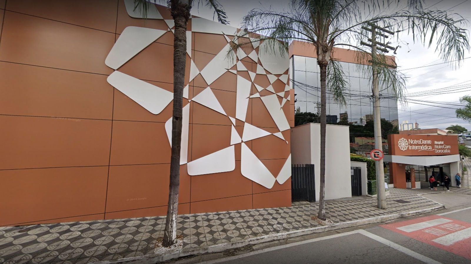 Vítima de infarto atendida por falso médico será indenizada por hospital de SP