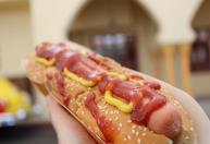 Torta de cachorro-quente no liquidificador fica pronta em 45 minutos e rende 10 porções