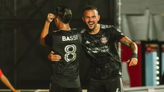 Houston Dynamo venceu time de Messi por 2 a 1 e conquistou o título