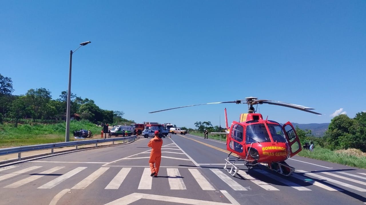 Acidente deixa mortos e ferido na BR-135, em Buenópolis, interior de MG