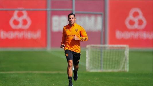 Hugo Mallo já treinou após ser apresentado no Internacional