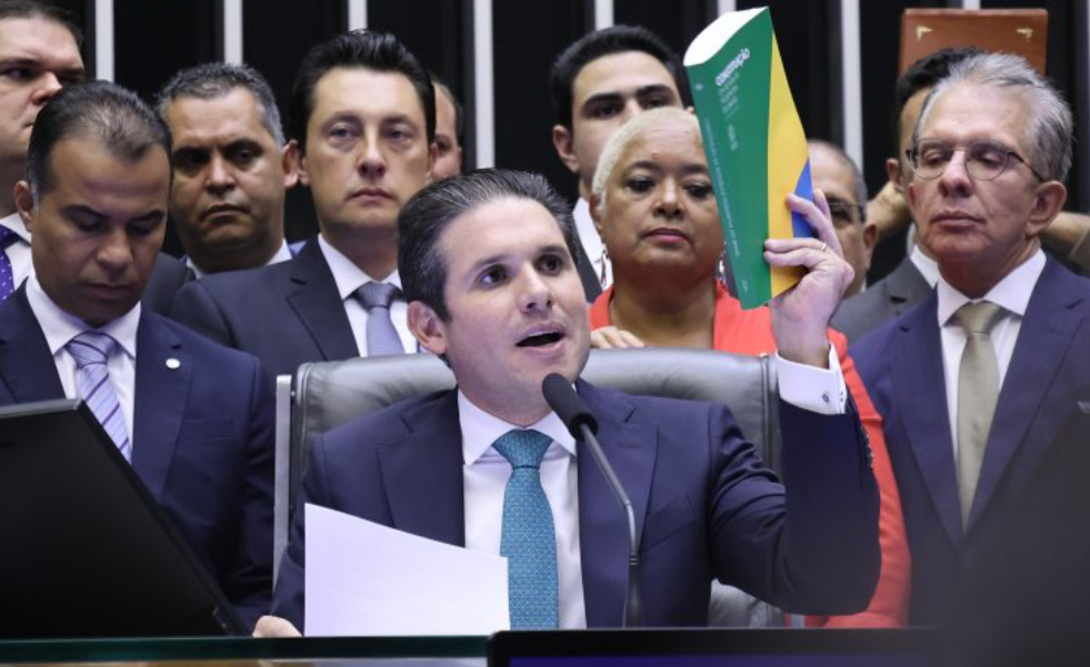 Hugo Motta é o presidente mais jovem a assumir o comando da Câmara