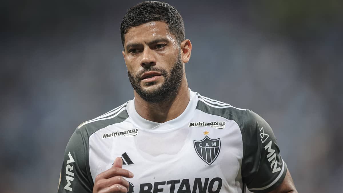 Hulk sobre árbitro em gol anulado do Atlético: 'Falou que cotovelo deu condição'