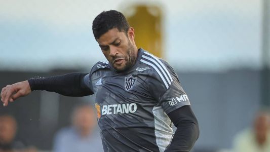 Hulk, atacante do Atlético, durante treino na Cidade do Galo
