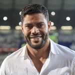 Suspenso, Hulk acompanha do Mineirão derrota do Atlético para o Libertad