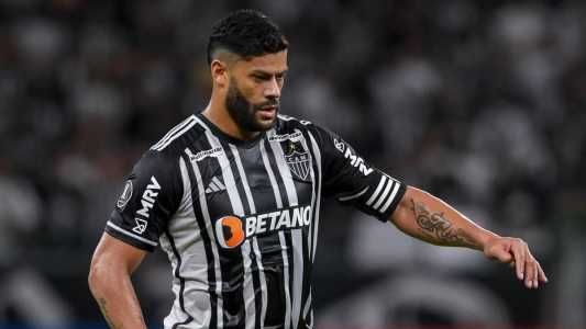 Hulk, atacante e capitão do Atlético, no triunfo por 2 a 1 sobre o Athletico-PR