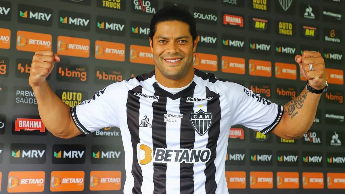 Há dois anos, Atlético anunciava Hulk e iniciava história com ídolo da Massa
